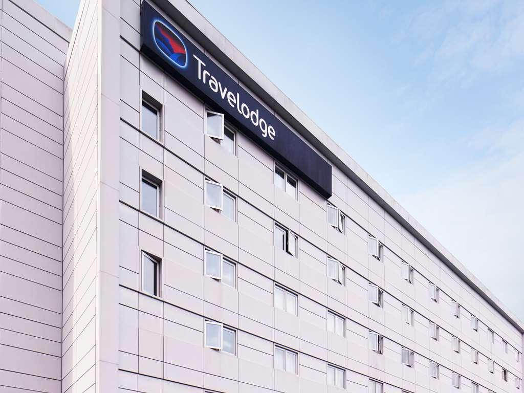 Travelodge London Feltham Eksteriør bilde