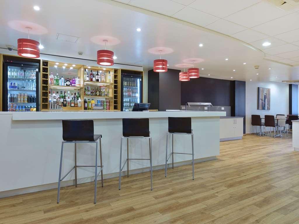 Travelodge London Feltham Restaurant bilde