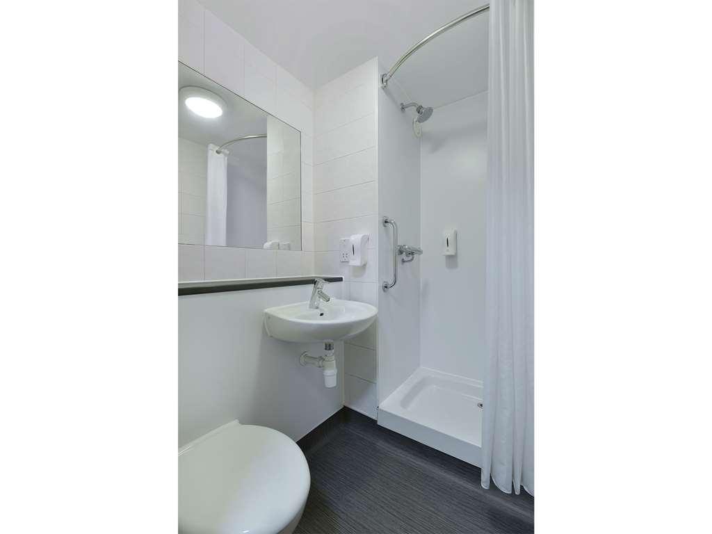 Travelodge London Feltham Rom bilde